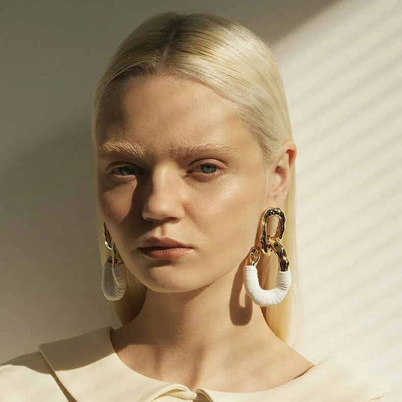 Chic Twist Link Earrings