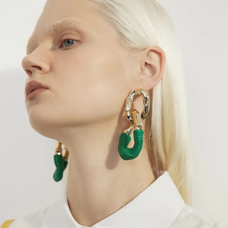 Chic Twist Link Earrings