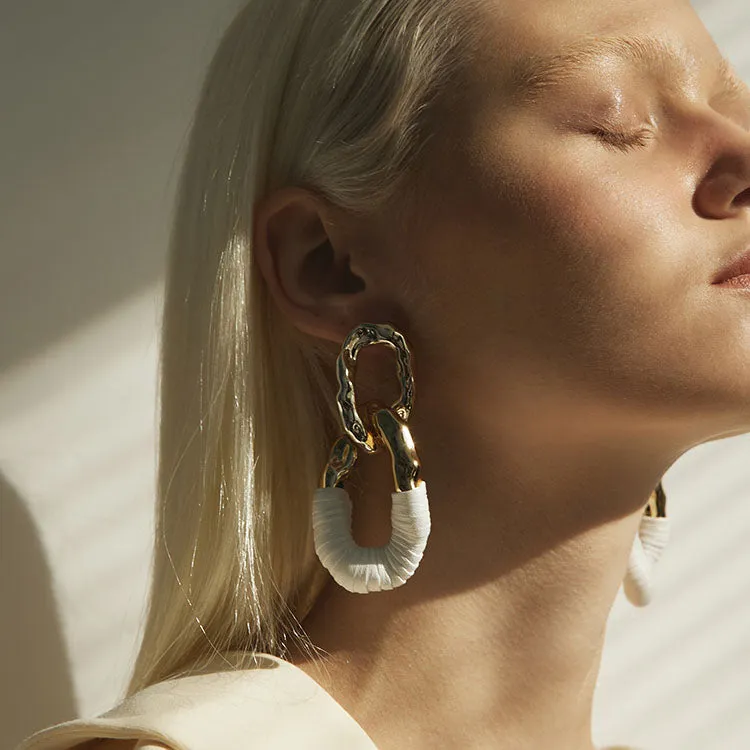 Chic Twist Link Earrings