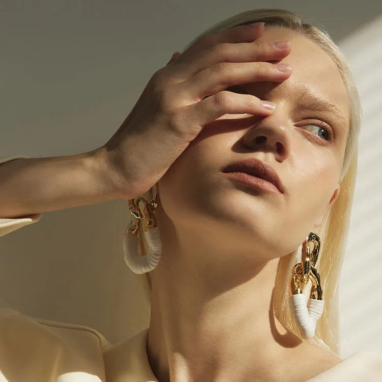 Chic Twist Link Earrings